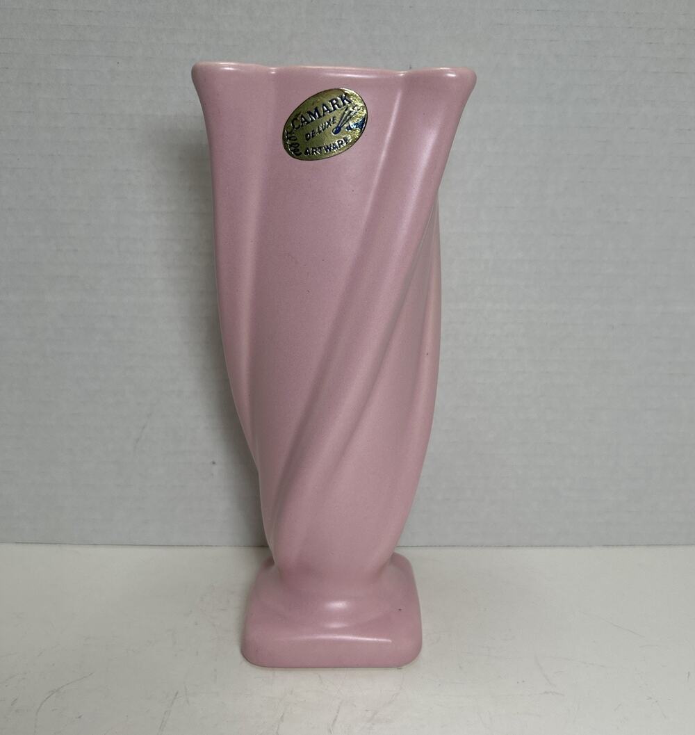 Vtg Camark Deluxe Artware Pottery Matte Pink 9” Vase Ceramic Square Twist Spring